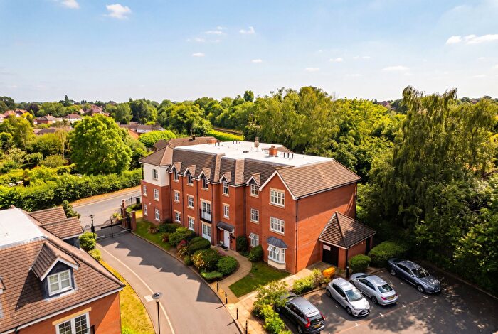 3 Bedroom Apartment For Sale In Chancel Court, Solihull, B91
