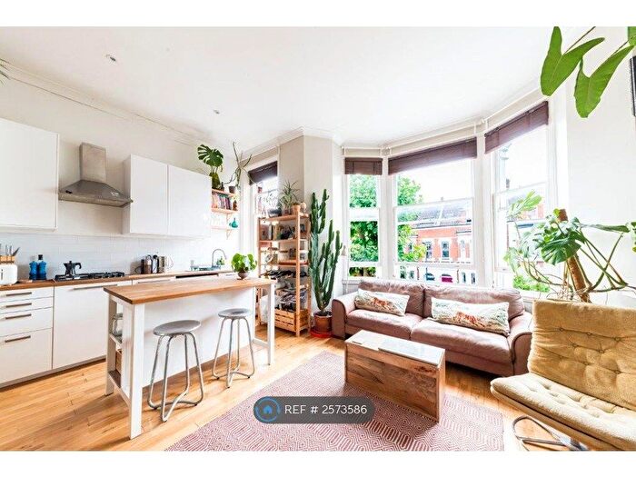 2 Bedroom Flat To Rent In Callcott Road, London, NW6