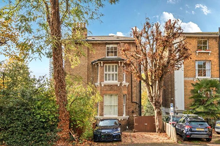 3 Bedroom Flat For Sale In Granville Park, Lewisham, London, SE13