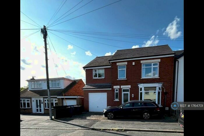 4 Bedroom Detached House To Rent In King Richard Road, Hinckley, LE10