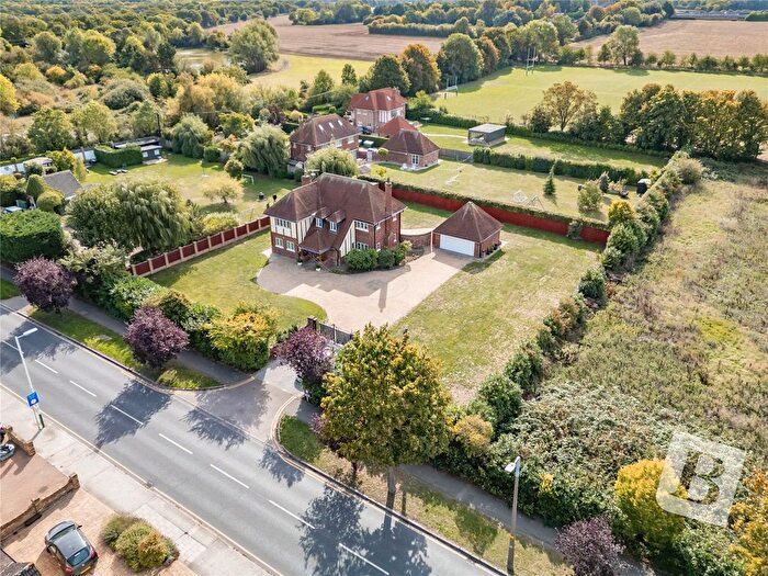 5 Bedroom Detached House For Sale In St. Marys Lane, Upminster, RM14