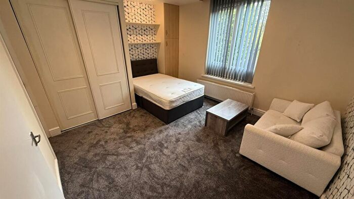 Studio To Rent In Moorfield Road, West Didsbury., M20