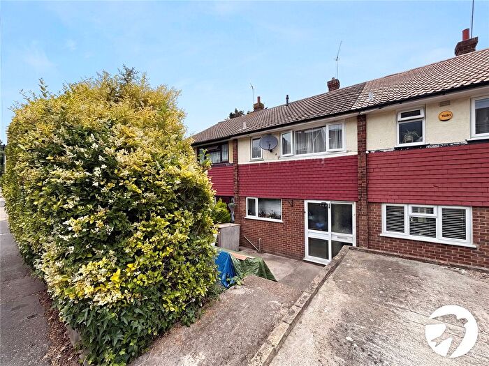 3 Bedroom Terraced House To Rent In Hawthorn Road, Rochester, Kent, ME2