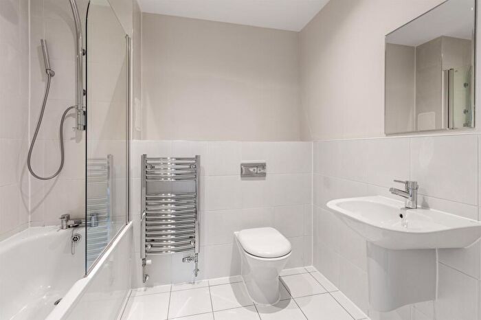2 Bedroom Flat To Rent In Fizzy Poplar, Lindfield Street, Poplar, E14