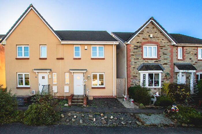 3 Bedroom Semi-Detached House For Sale In Gilbert Road, Bodmin, PL31