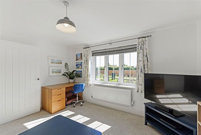 4 Bedroom Detached House For Sale In Thompson Close, Paddock Wood, Tonbridge, TN12