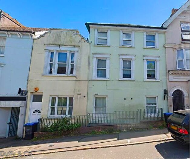 1 Bedroom Flat To Rent In Top Flat, - Boltro Road, Haywards Heath, RH16