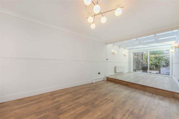 4 Bedroom Property To Rent In Porchester Terrace, London W2
