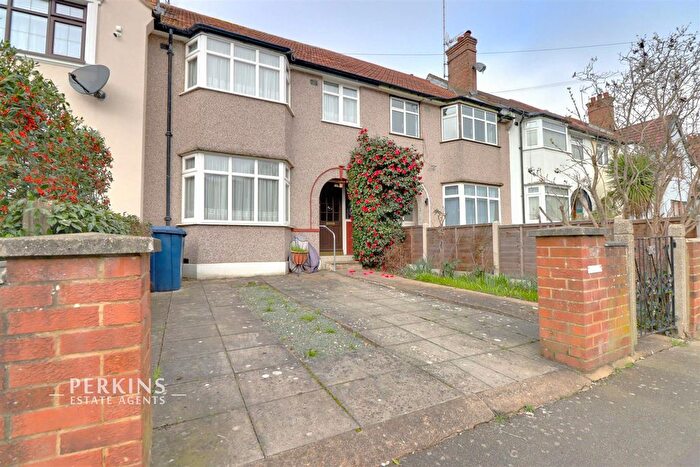 3 Bedroom Terraced House For Sale In Greenford, UB6