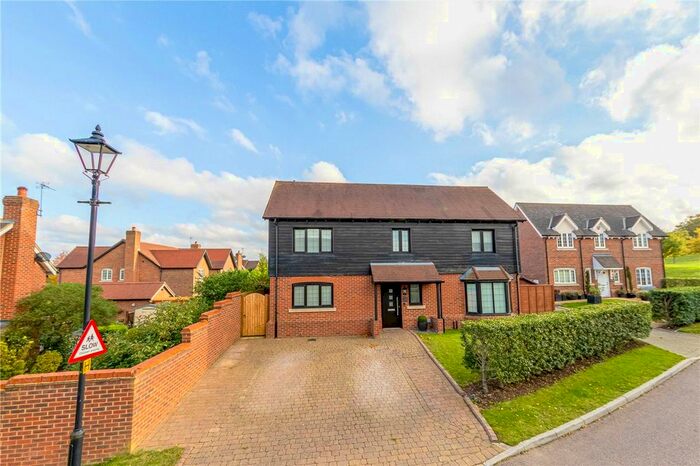4 Bedroom Detached House To Rent In Meadow View, Redbourn, St. Albans, Hertfordshire AL3