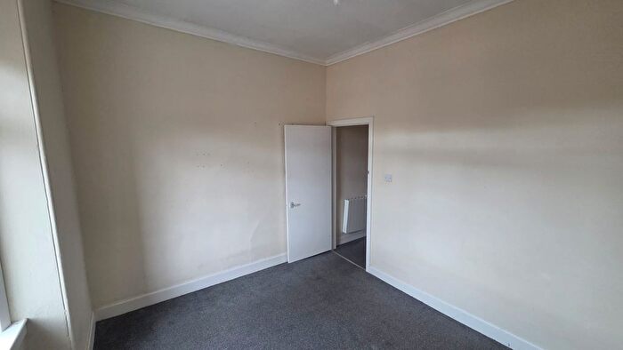 2 Bedroom Flat To Rent In West Blackhall Street, Central, Greenock, PA15