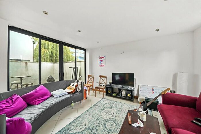 4 Bedroom Terraced House To Rent In Tavistock Mews, Holloway, N19