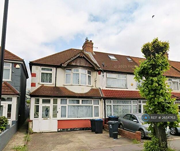 3 Bedroom Terraced House To Rent In Mitcham Road, Croydon, CR0