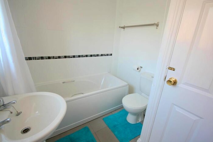 3 Bedroom Semi-Detached House To Rent In Queens Street, Lincoln, Lincolnshire, LN5