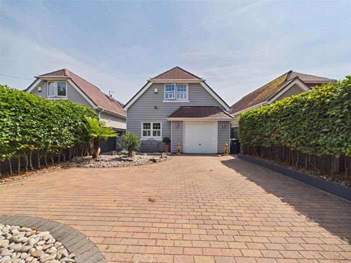 3 Bedroom Detached House For Sale In Stony Lane, Burton, Christchurch, Dorset, BH23