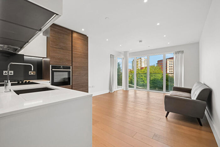 1 Bedroom Apartment For Sale In Hopgood Tower, Pegler Square, Kidbrooke, Greenwich, SE3