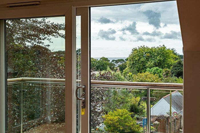 1 Bedroom Flat For Sale In Penthouse Apartment Rosehill Place, Melvill Road, Falmouth, TR11