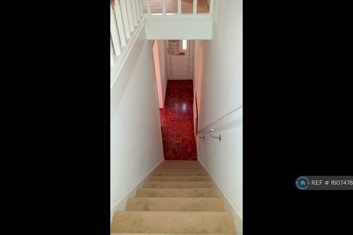 3 Bedroom Terraced House To Rent In Vickers Road, Erith, DA8