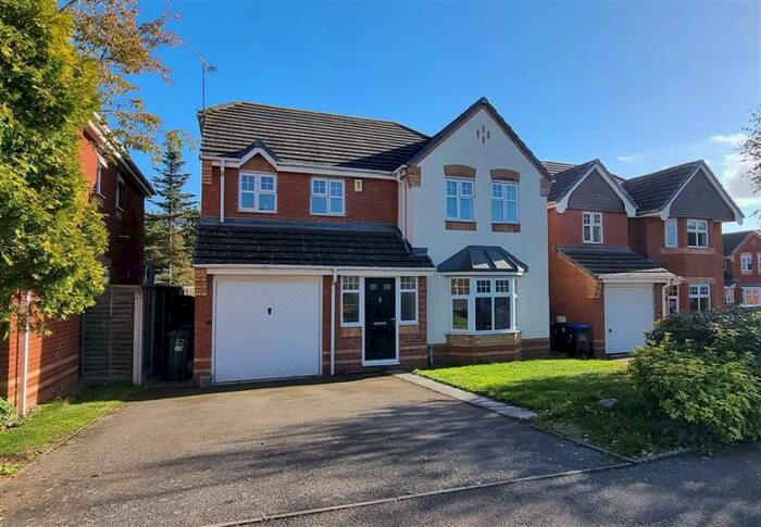 4 Bedroom Detached House To Rent In Capulet Drive, Warwick, CV34
