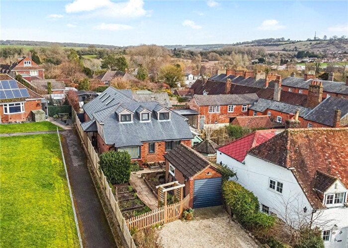 4 Bedroom Detached House For Sale In Blowhorn Street, Marlborough, SN8