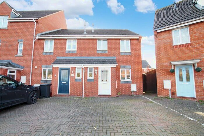 3 Bedroom End Of Terrace House To Rent In Winton Road, Stratton, Swindon SN3