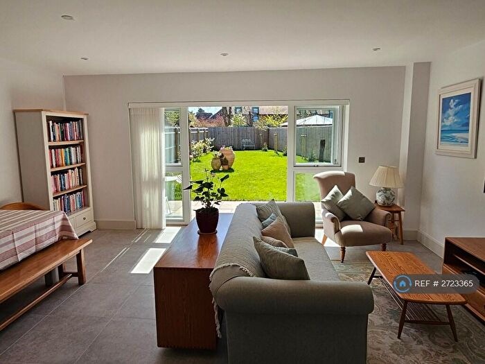 1 Bedroom Detached House To Rent In Sandycroft Close, Yarnton, Oxford, OX5