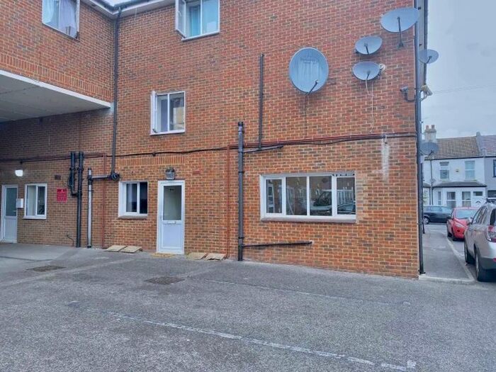 1 Bedroom Flat To Rent In Venus Mews, Mitcham, Surrey, CR4
