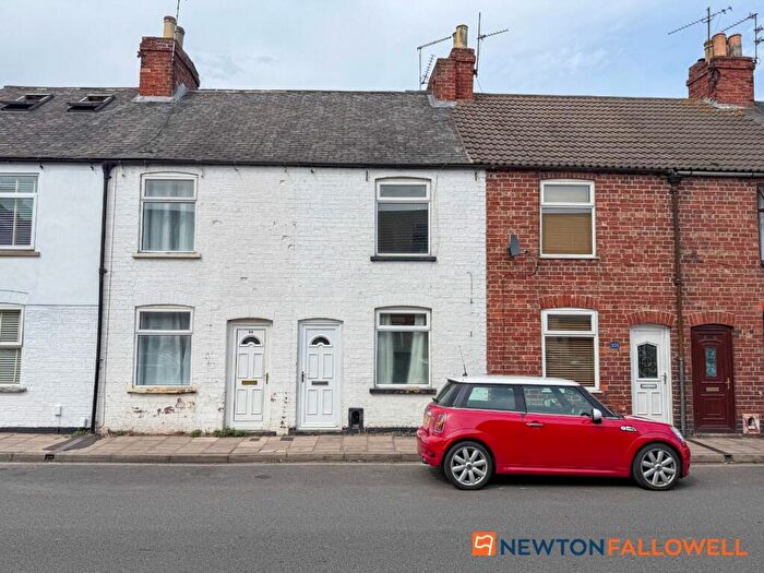 2 Bedroom Terraced House For Sale In Barnby Gate, Newark, NG24