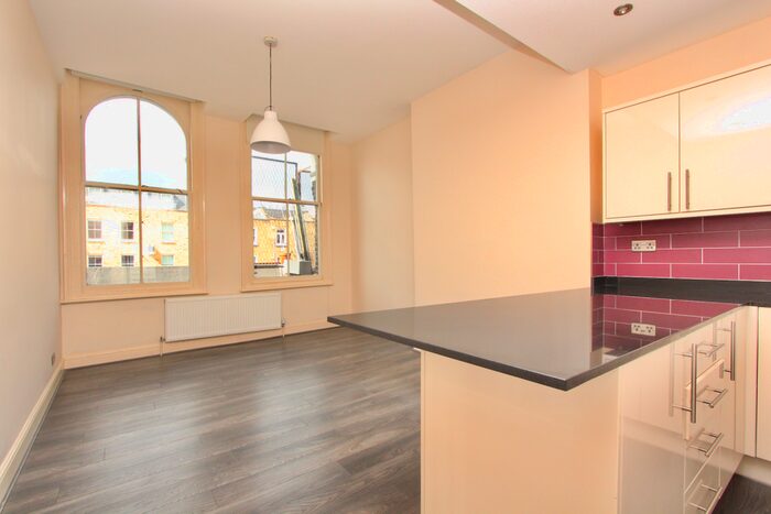 3 Bedroom Flat To Rent In Kingsland Road, Dalston, London, E8