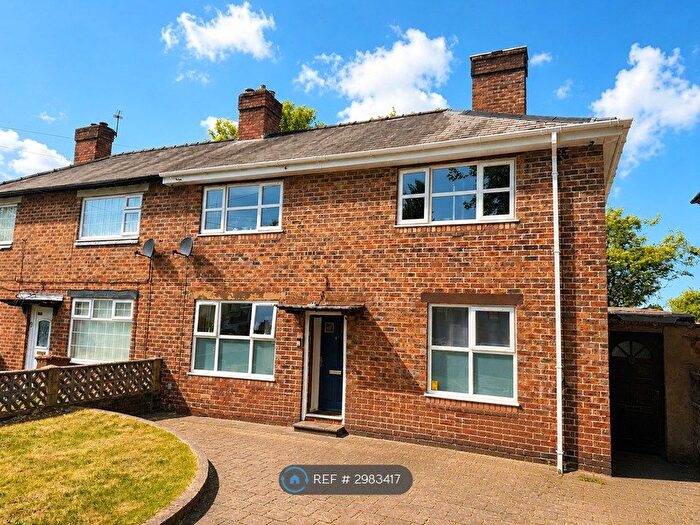 4 Bedroom Semi-Detached House To Rent In Guild Avenue, Walsall, WS3