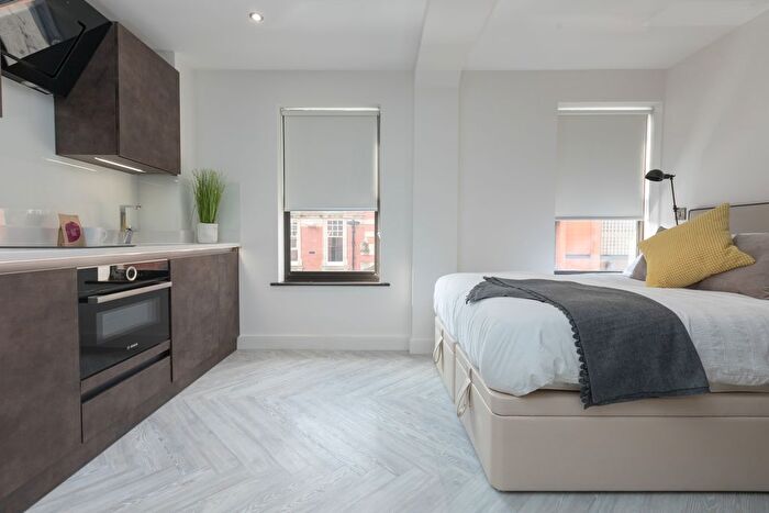 1 Bedroom Flat To Rent In Byrom Street, Manchester, M3