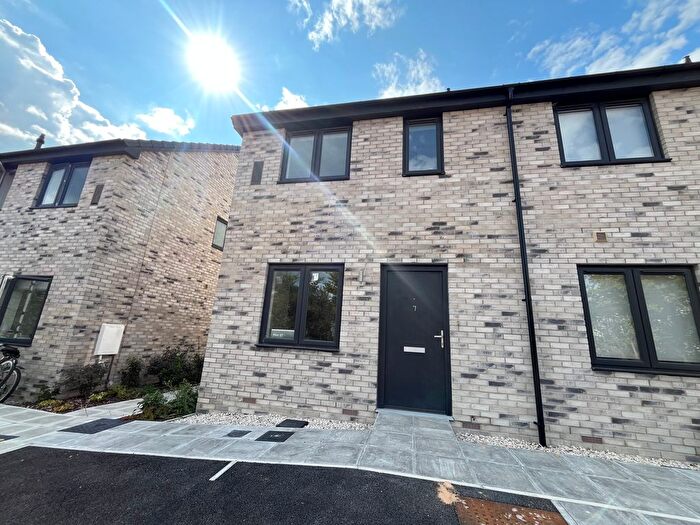 2 Bedroom Property To Rent In Lismore Drive, Weymouth, DT3