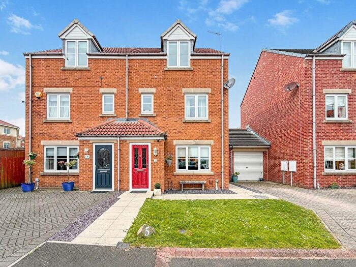3 Bedroom Semi-Detached House For Sale In Rosebud Close, Bishop Cuthbert, Hartlepool, TS26