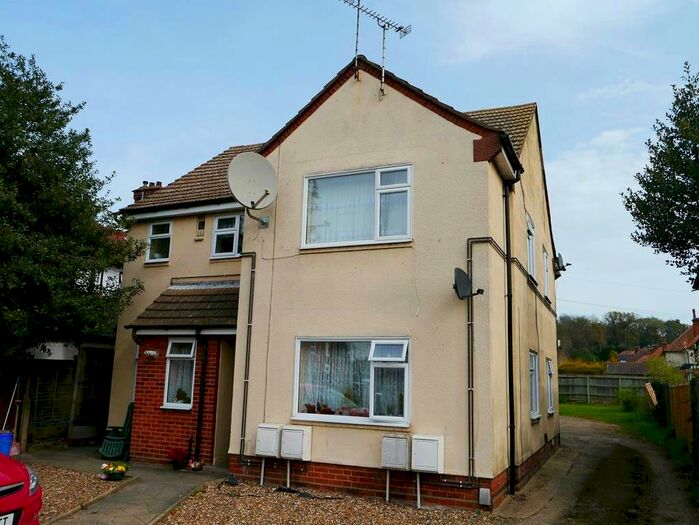 Studio To Rent In Norwich Road, Ipswich, Suffolk, IP1