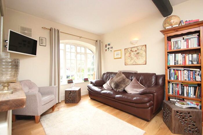 1 Bedroom Flat To Rent In The Coach House, King George Avenue, Chapel Allerton, Leeds, LS7