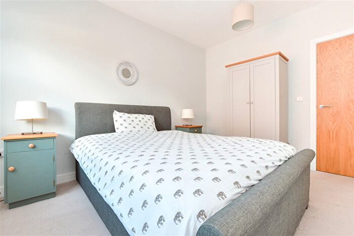 2 Bedroom Flat For Sale In St. Peter's Road, Broadstairs, Kent, CT10