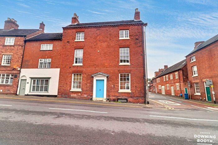 2 Bedroom Flat For Sale In Beacon Court, Gaia Lane, - Superb Location, WS13