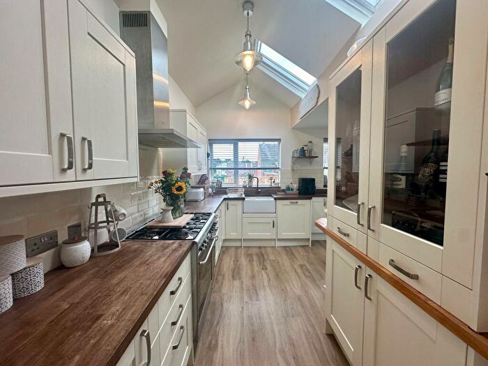 3 Bedroom Bungalow For Sale In Ashleigh Road, Newcastle Upon Tyne, NE5