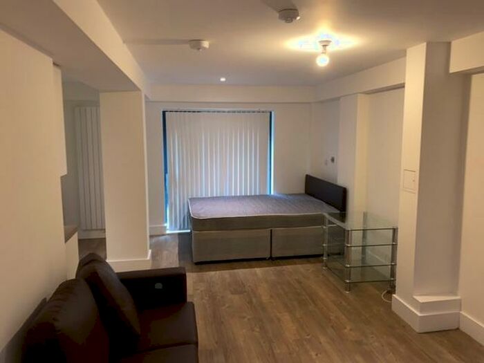 Studio To Rent In Cardinal Court, Scholes Street, Oldham, Greater Manchester, OL1