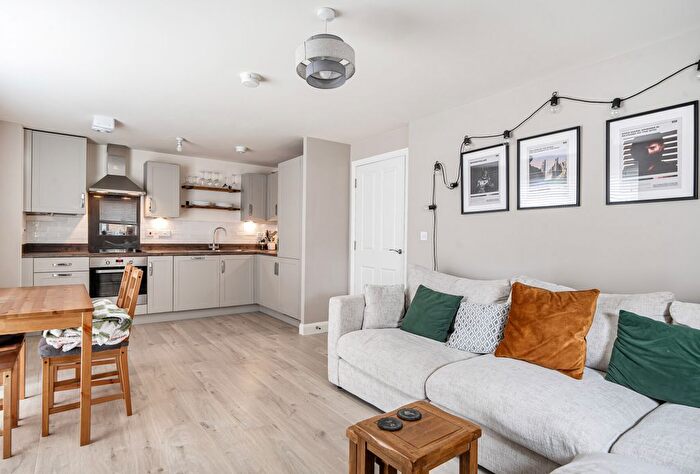 2 Bedroom Flat For Sale In Clark Drive, Yate, Bristol, Gloucestershire, BS37