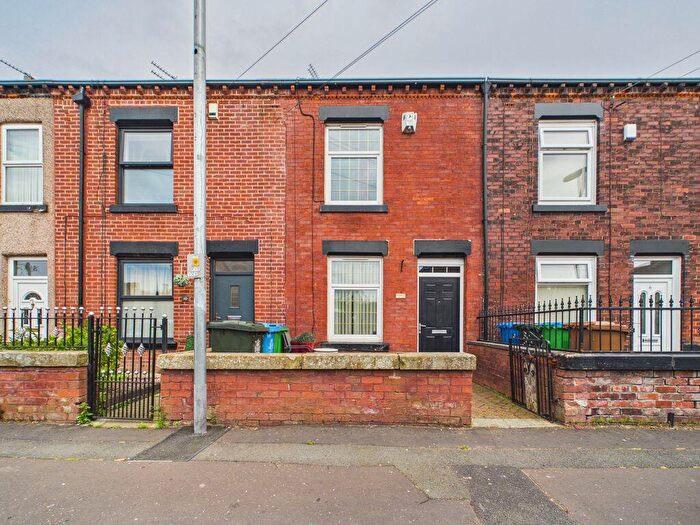 3 Bedroom Terraced House For Sale In Temple Street, Middleton, Manchester, M24