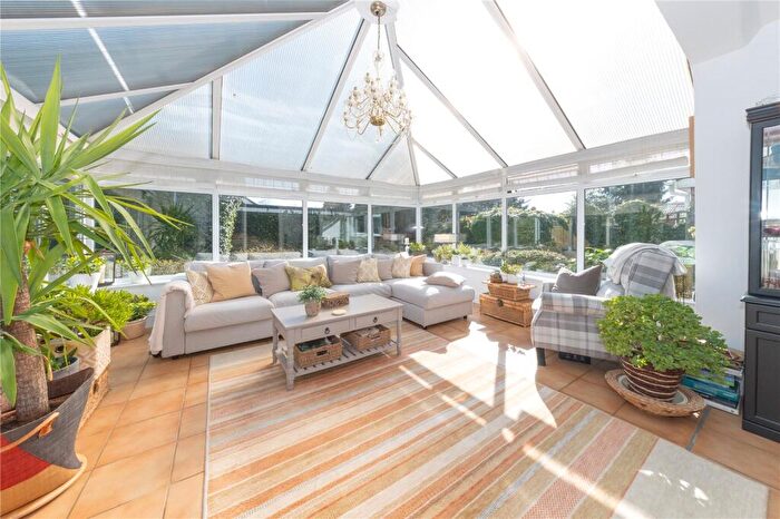 4 Bedroom Detached House For Sale In Venetia Road, Luton, Bedfordshire, LU2