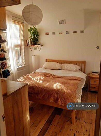 2 Bedroom Flat To Rent In Mersey Road, London, E17