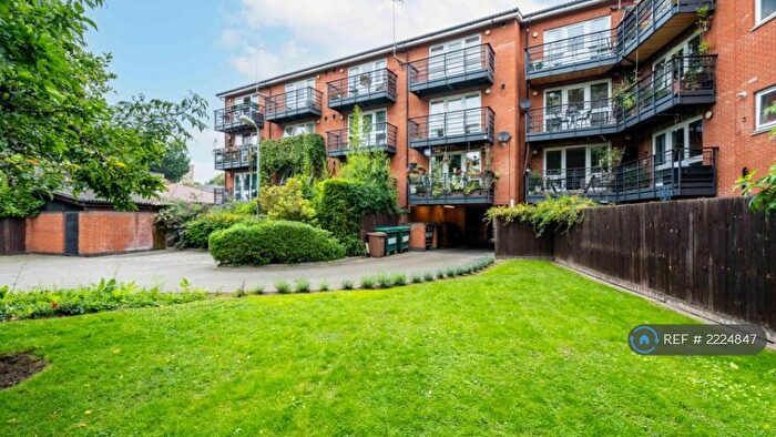 2 Bedroom Flat To Rent In Ramsey Walk, London, N1