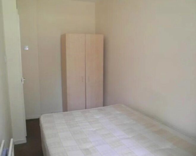 2 Bedroom Flat To Rent In Aldrington Road, London, SW16