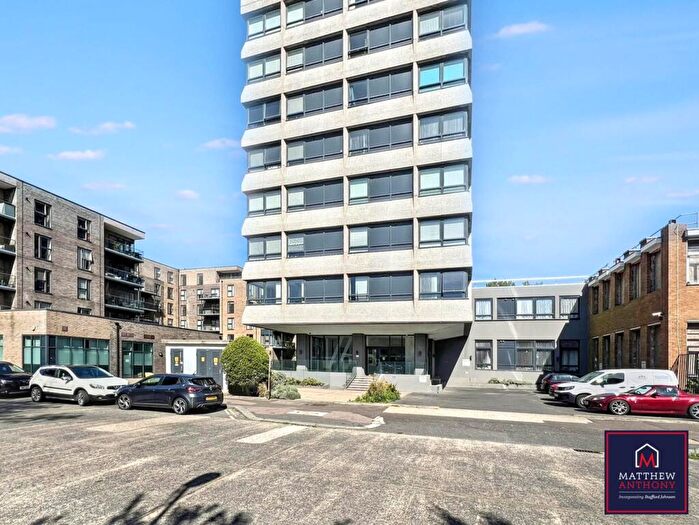 1 Bedroom Flat To Rent In Skyline Apartments, The Causeway, BN12