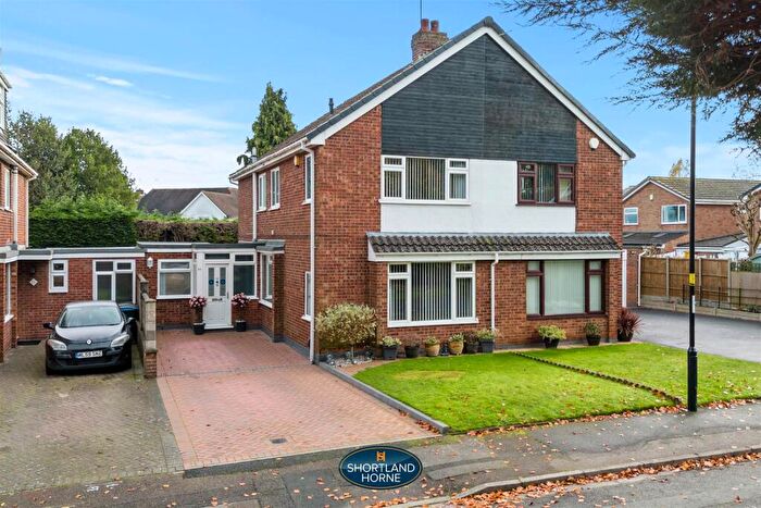 3 Bedroom Semi-Detached House For Sale In Mackenzie Close, Allesley Village, Coventry, CV5