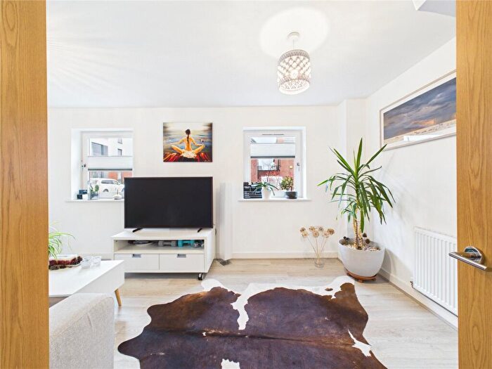 3 Bedroom Detached House For Sale In Oakhill Drive, Bristol, BS3