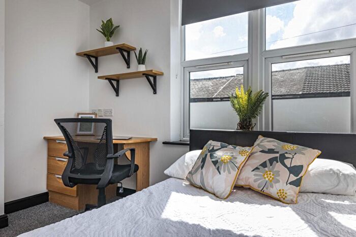 2 Bedroom Flat To Rent In Flat, The Rayner Building, LN5