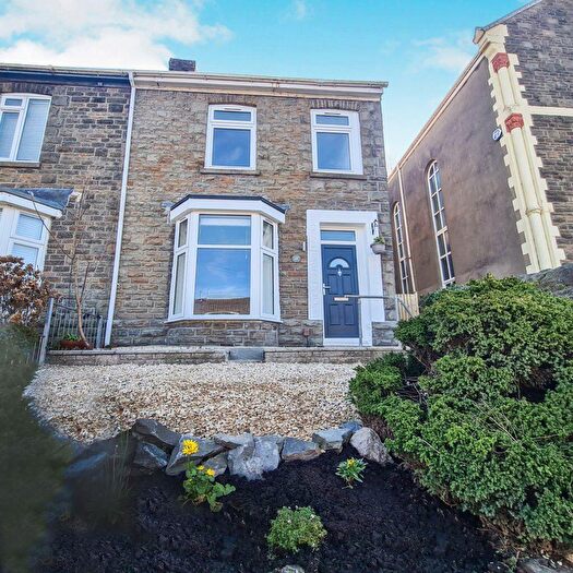4 Bedroom House To Rent In Old Road, Neath, SA11